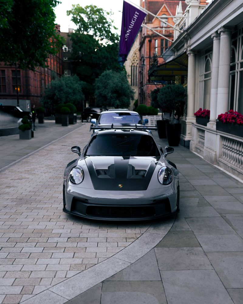 MAYFAIR — 18