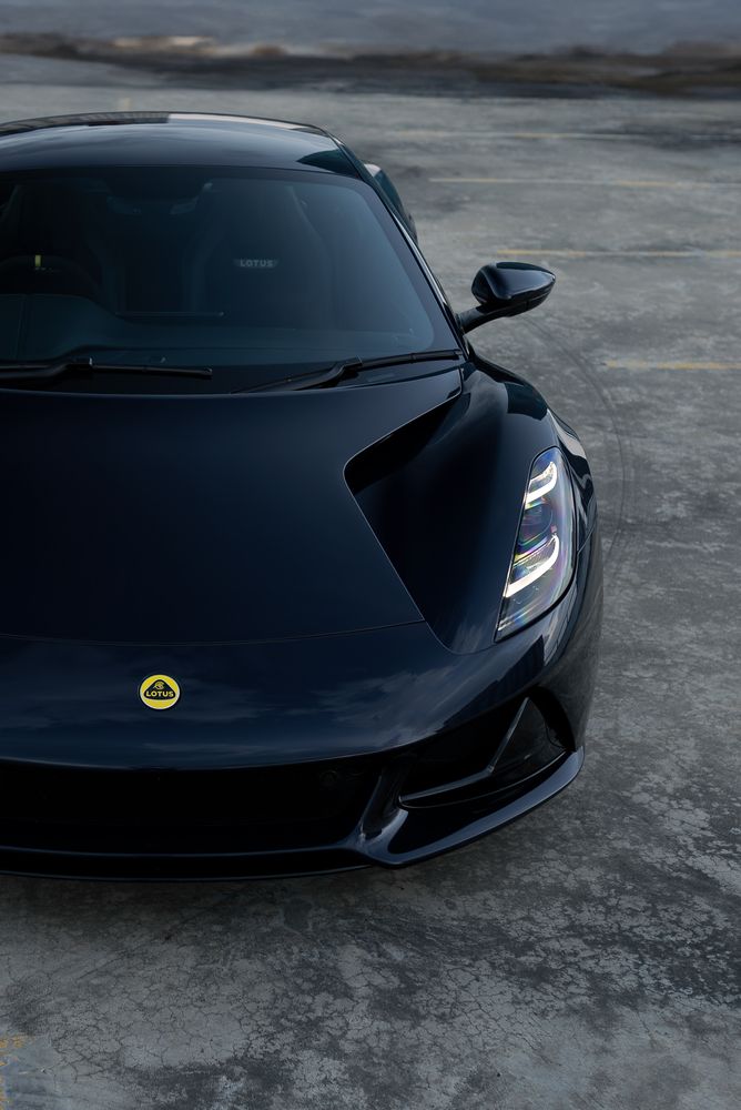 LOTUS Emira — 12