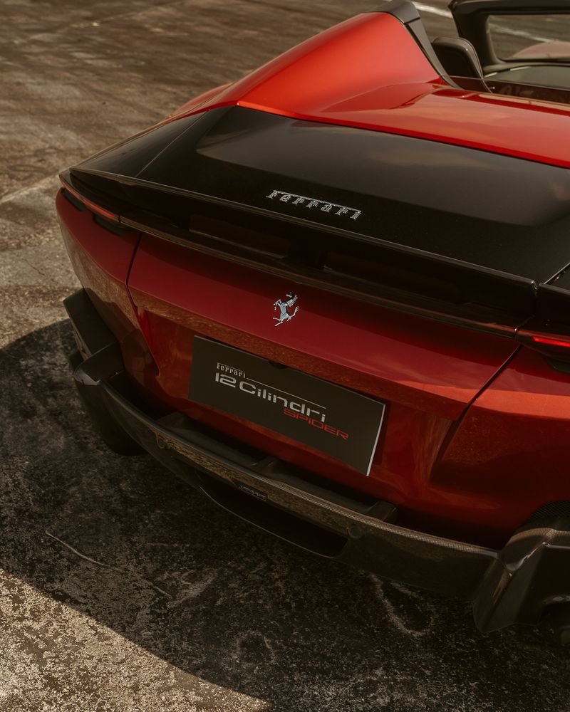 ferrari 12cilindri — 02
