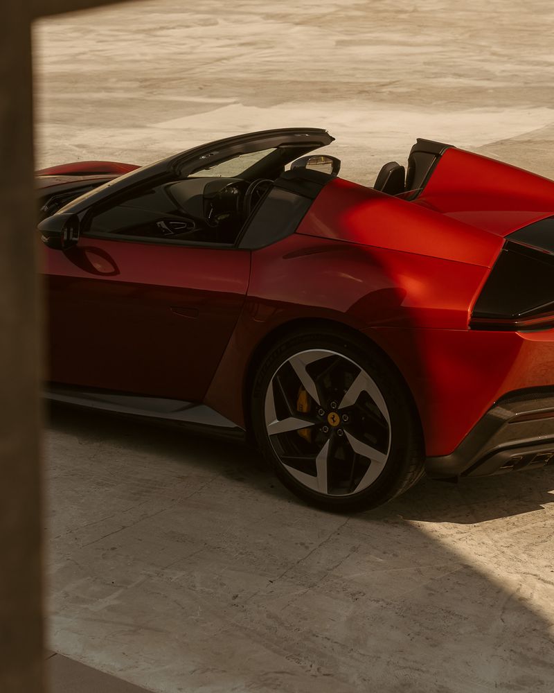 ferrari 12cilindri — 03