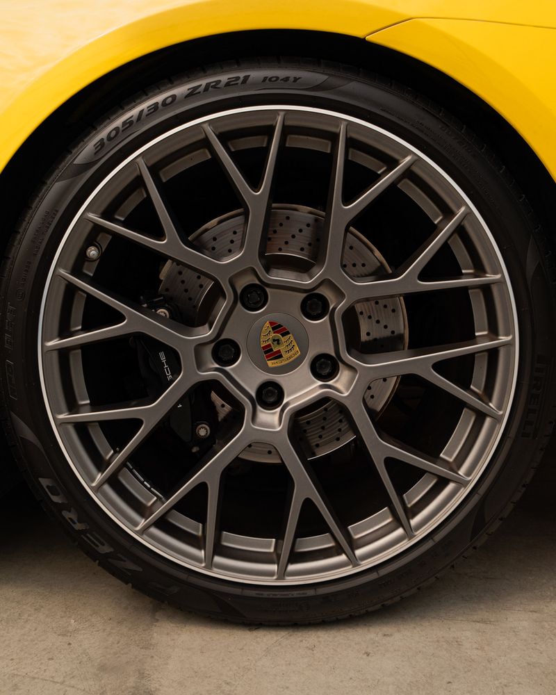 Porsche 911 Carrera S — 08
