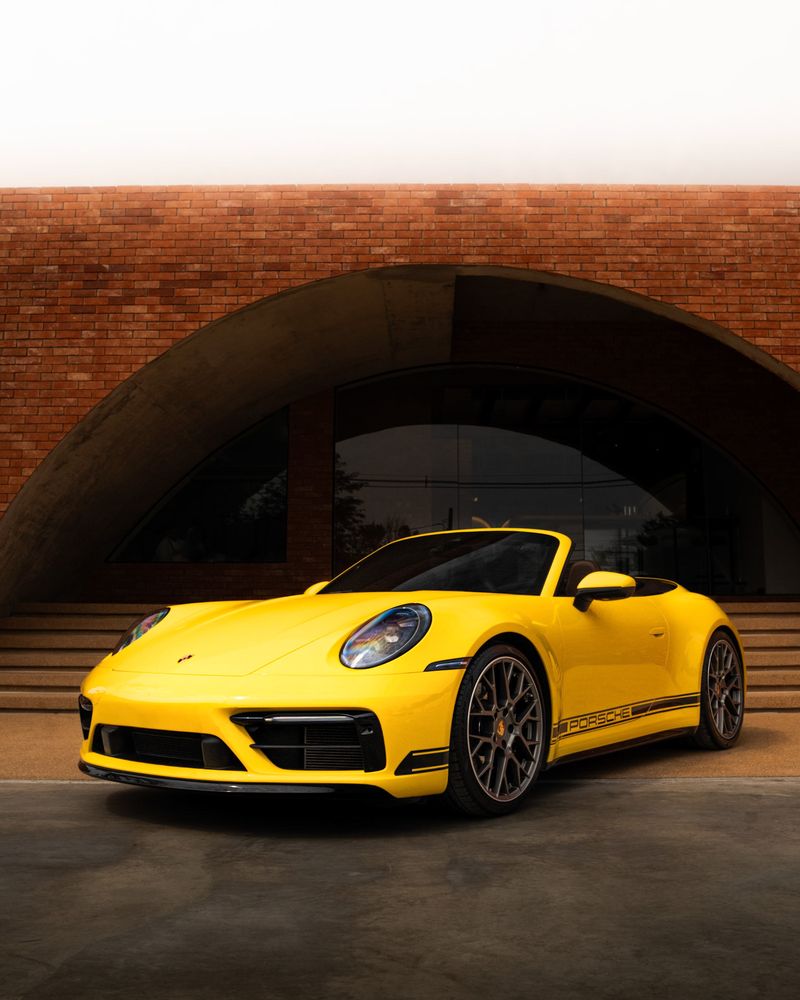 Porsche 911 Carrera S — 09