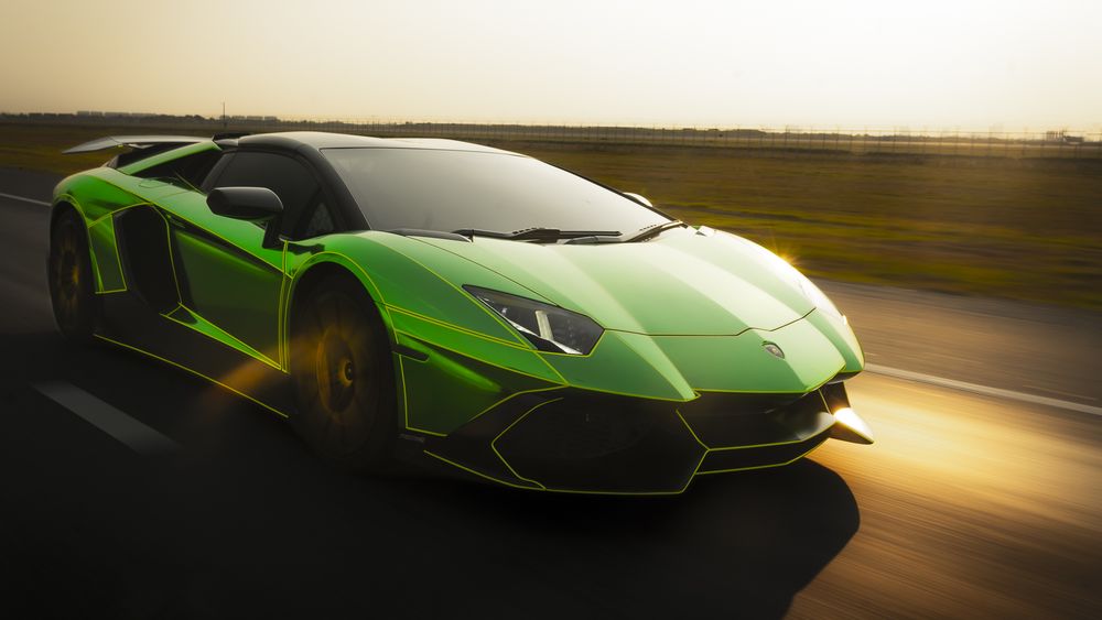 Lamborghini Aventador — 01