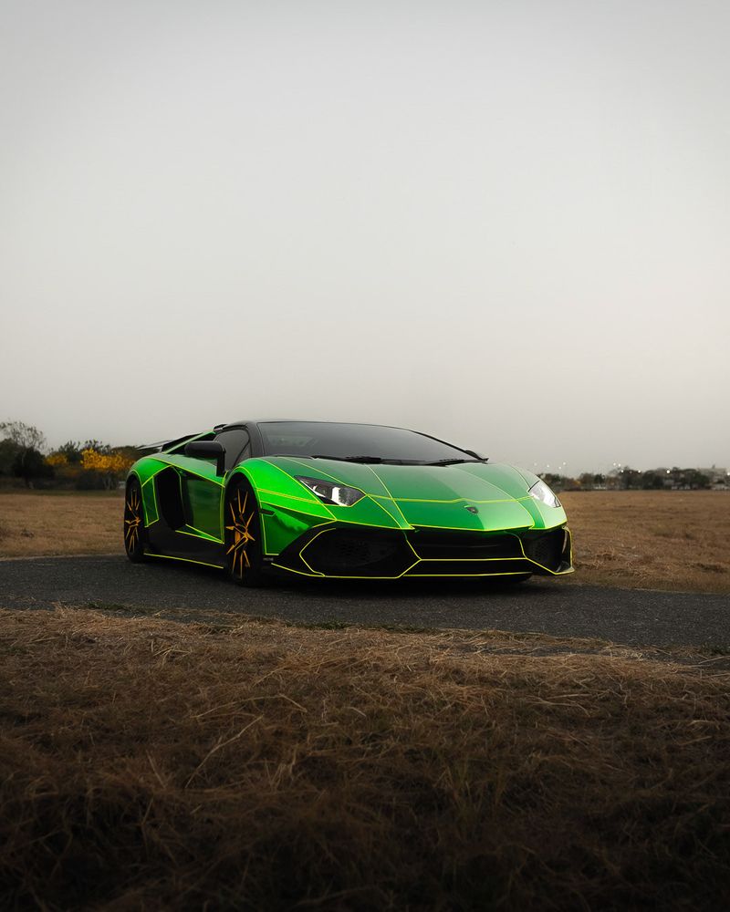 Lamborghini Aventador — 15