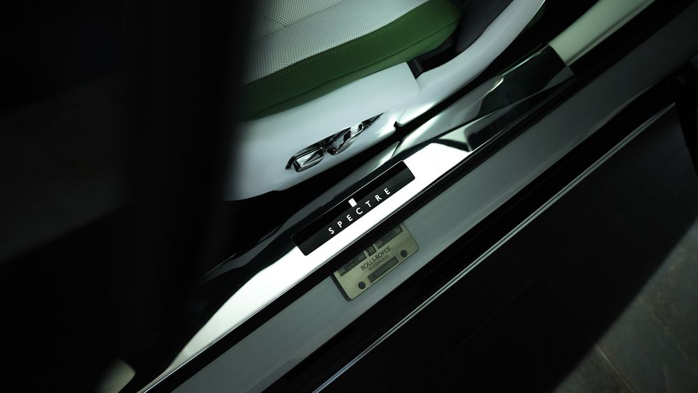 Rolls Royce Spectre — 03