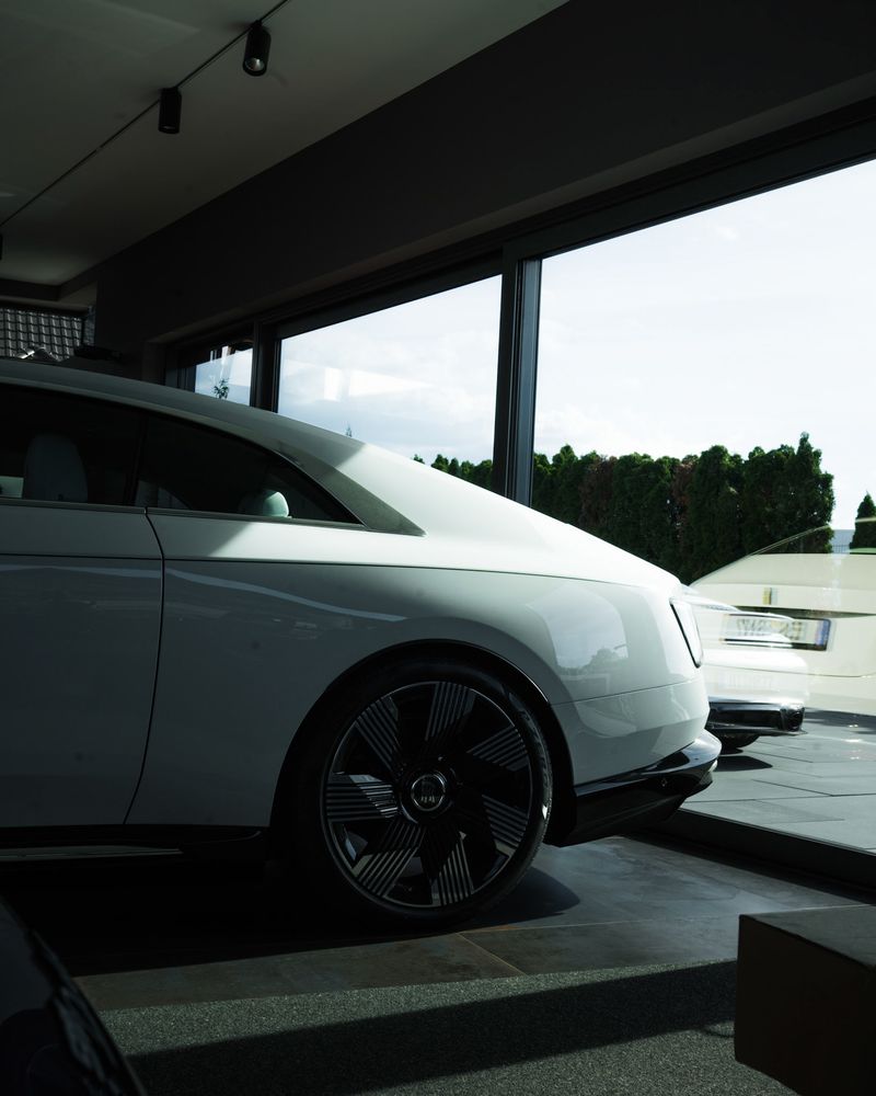 Rolls Royce Spectre — 04