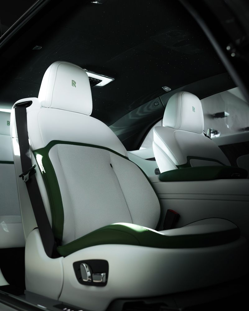 Rolls Royce Spectre — 07