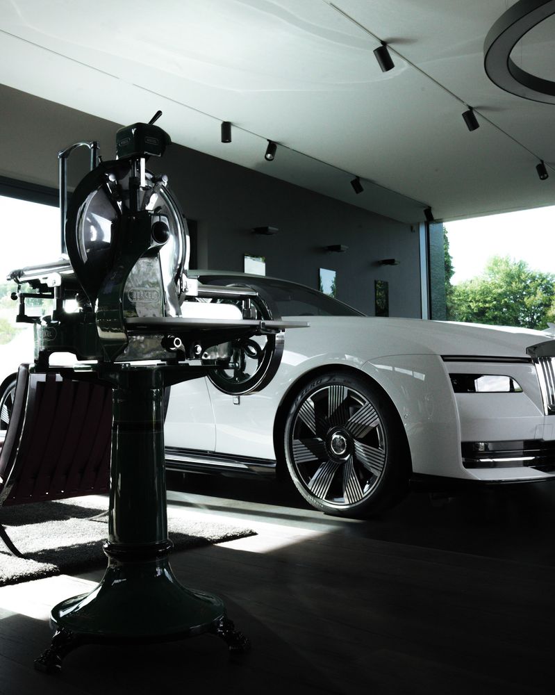 Rolls Royce Spectre — 12