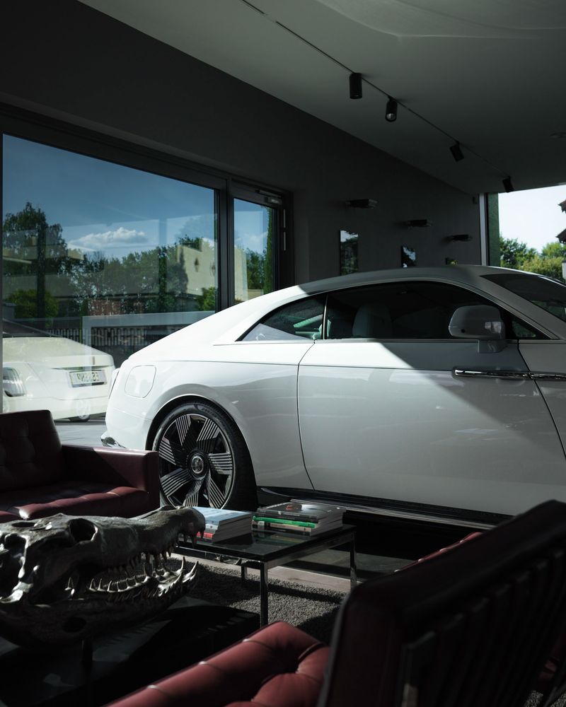 Rolls Royce Spectre — 10
